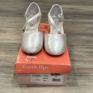 Satin girls size 1 shoe